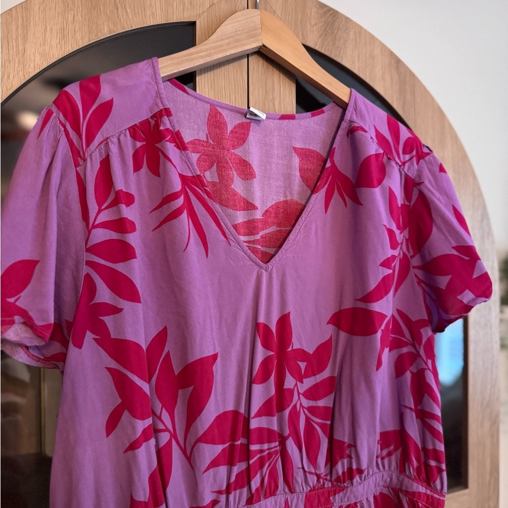 Old Navy Women’s XXL Purple and Pink Leaf Tropical V-Neck Elastic Waist Dress - Picture 3 of 8
